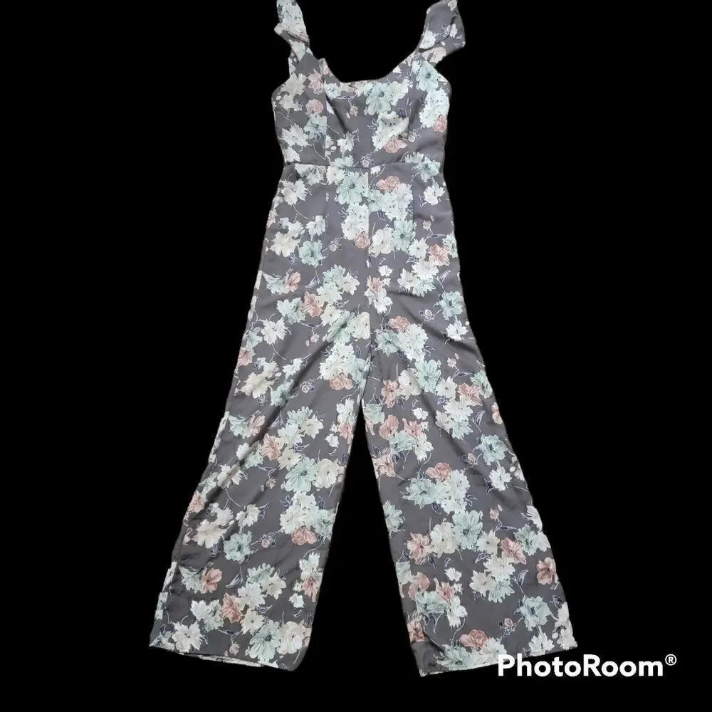 Leith Floral Sleeveless, Cropped Jumpsuit. Size S.